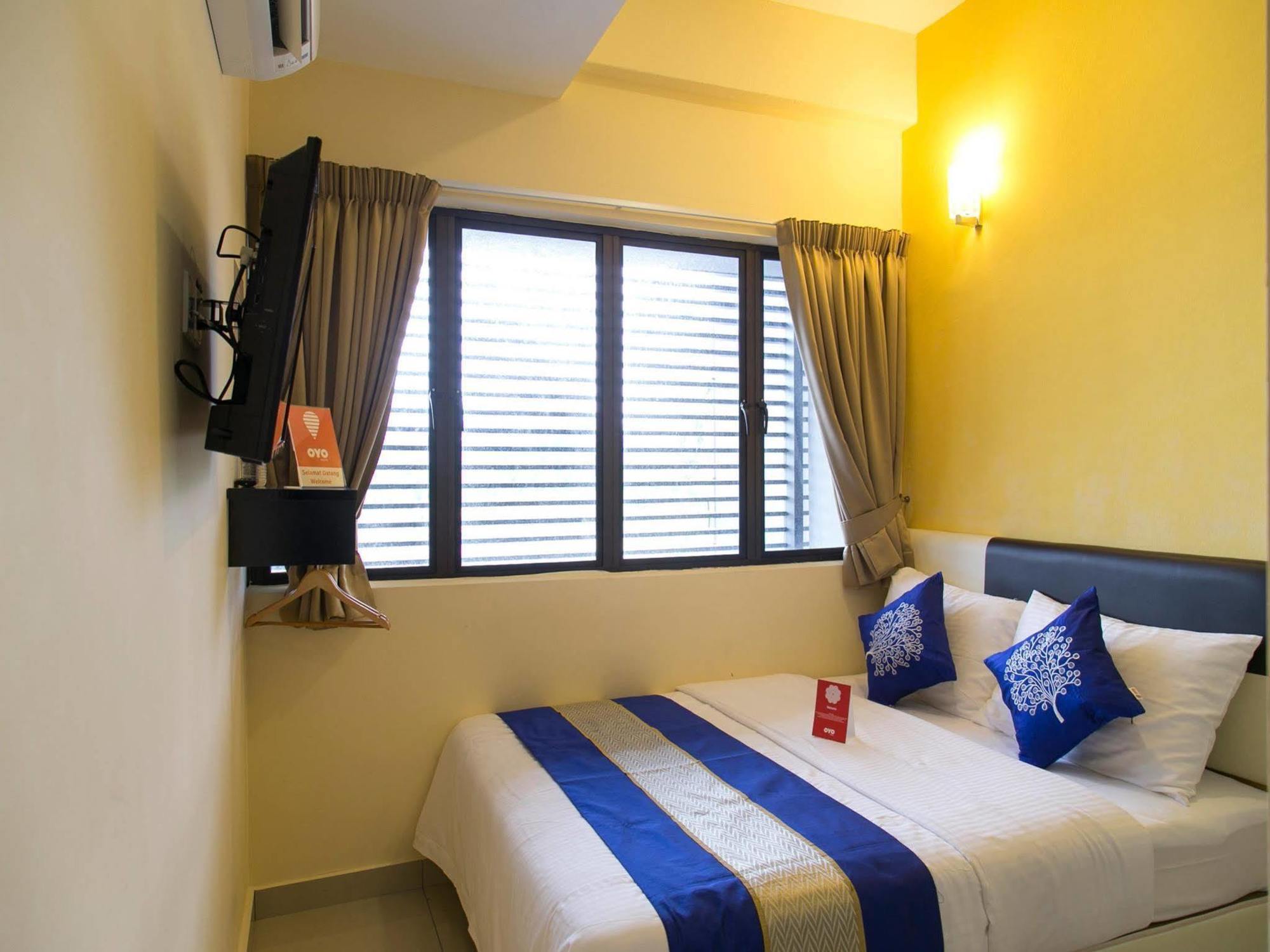 Oyo 220 Hotel Sri Maluri Kuala Lumpur Zewnętrze zdjęcie