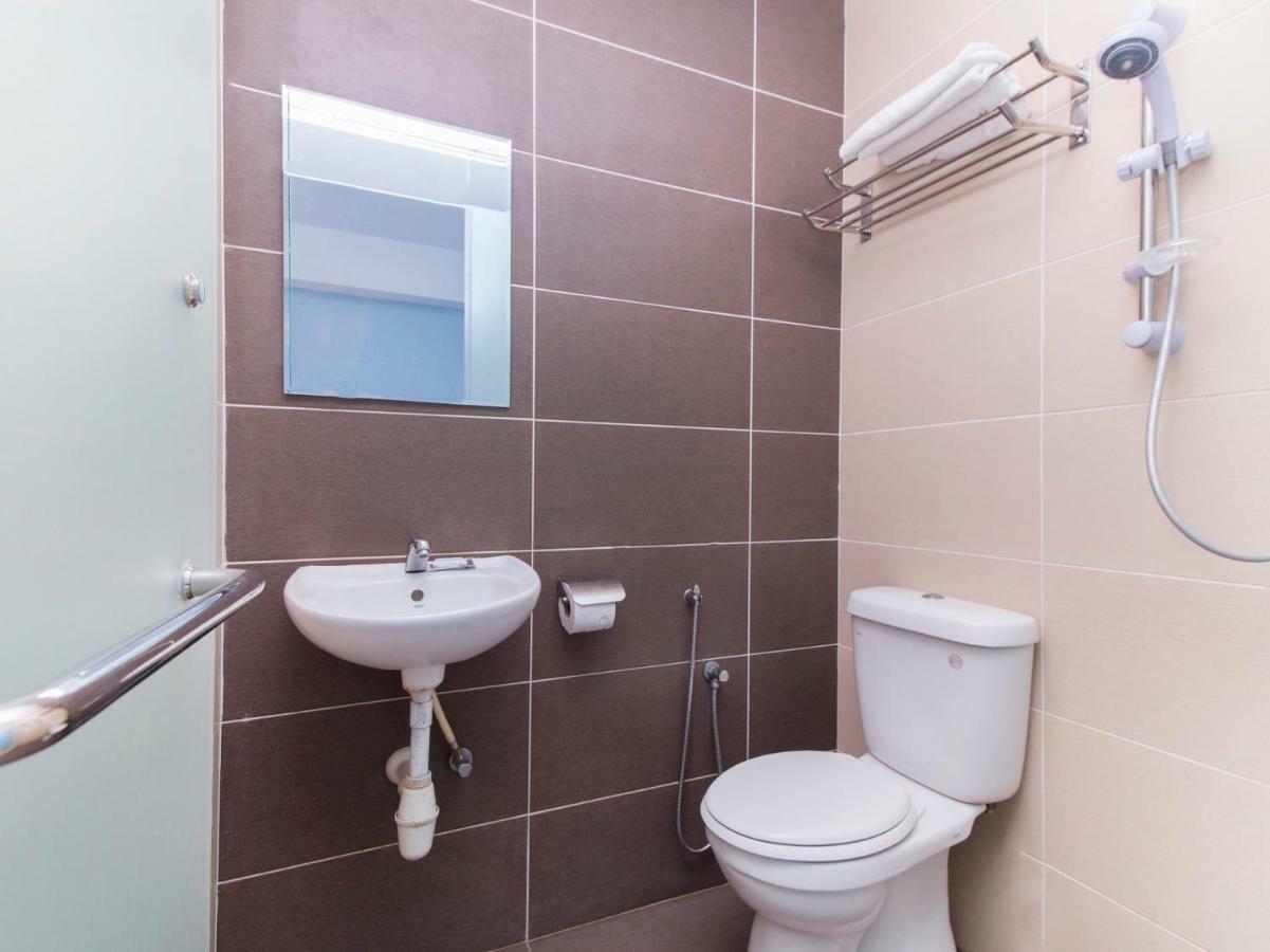 Oyo 220 Hotel Sri Maluri Kuala Lumpur Zewnętrze zdjęcie
