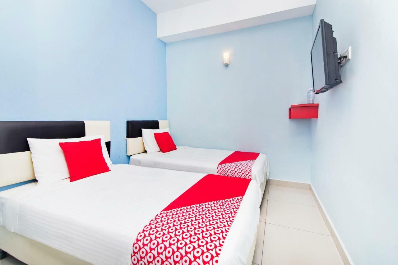 Oyo 220 Hotel Sri Maluri Kuala Lumpur Zewnętrze zdjęcie