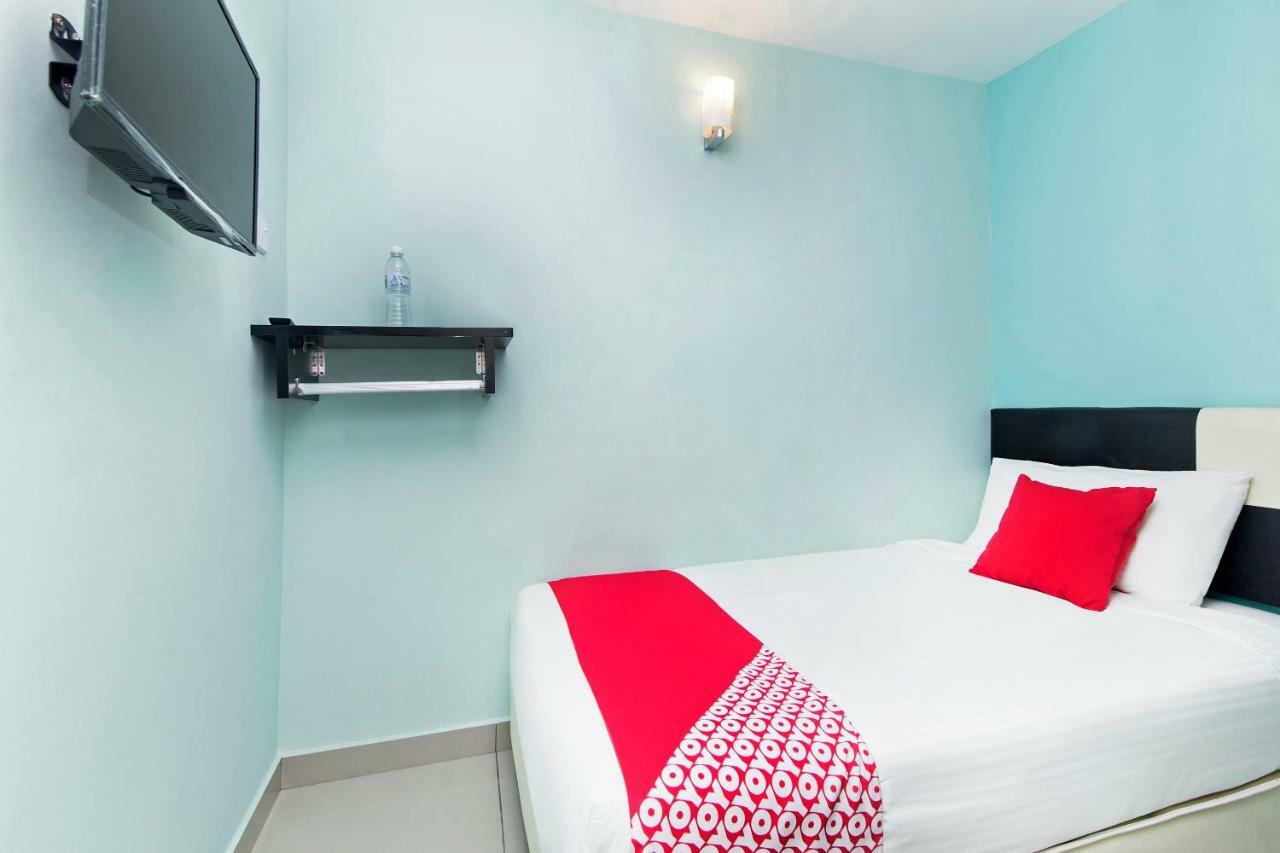 Oyo 220 Hotel Sri Maluri Kuala Lumpur Zewnętrze zdjęcie