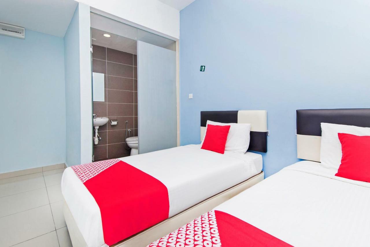 Oyo 220 Hotel Sri Maluri Kuala Lumpur Zewnętrze zdjęcie