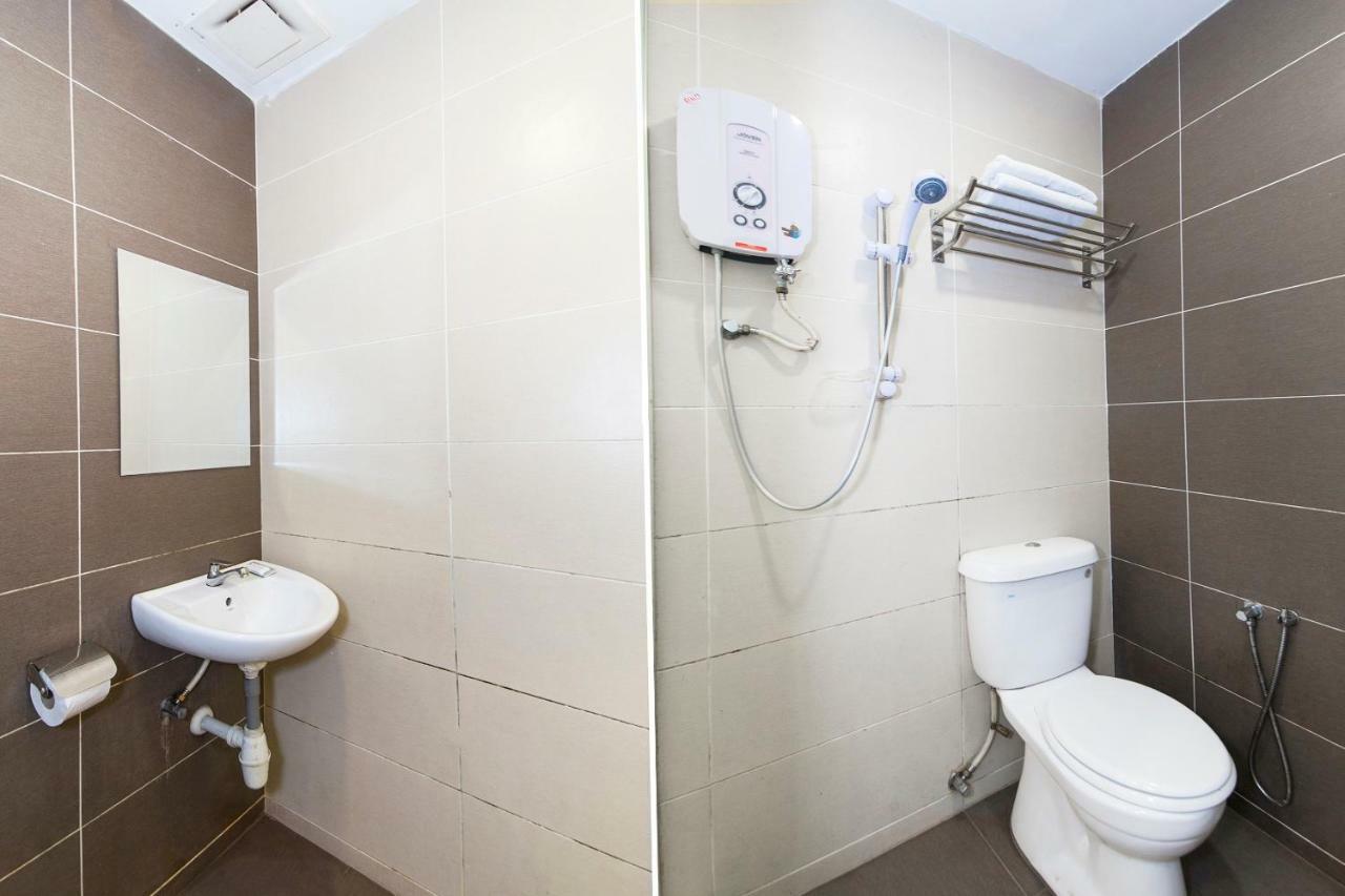 Oyo 220 Hotel Sri Maluri Kuala Lumpur Zewnętrze zdjęcie