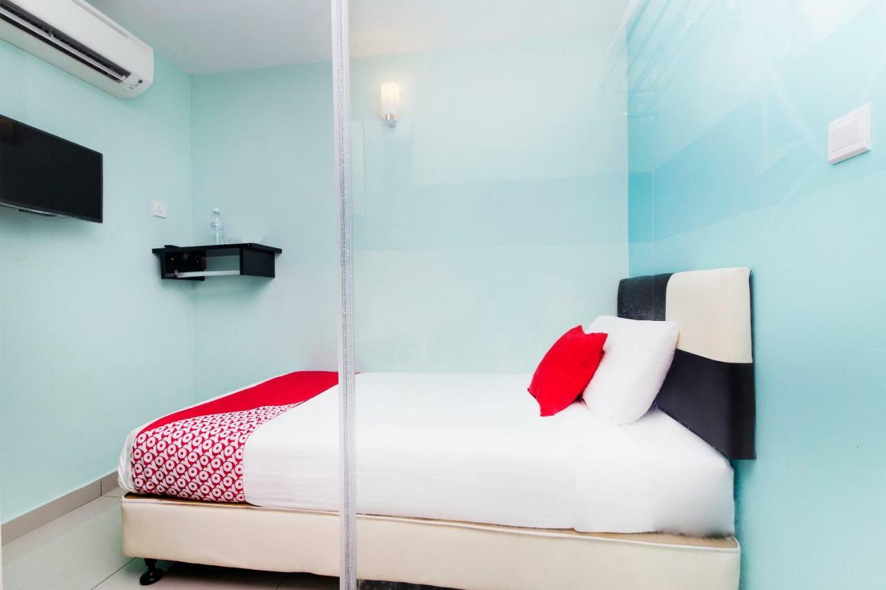 Oyo 220 Hotel Sri Maluri Kuala Lumpur Zewnętrze zdjęcie
