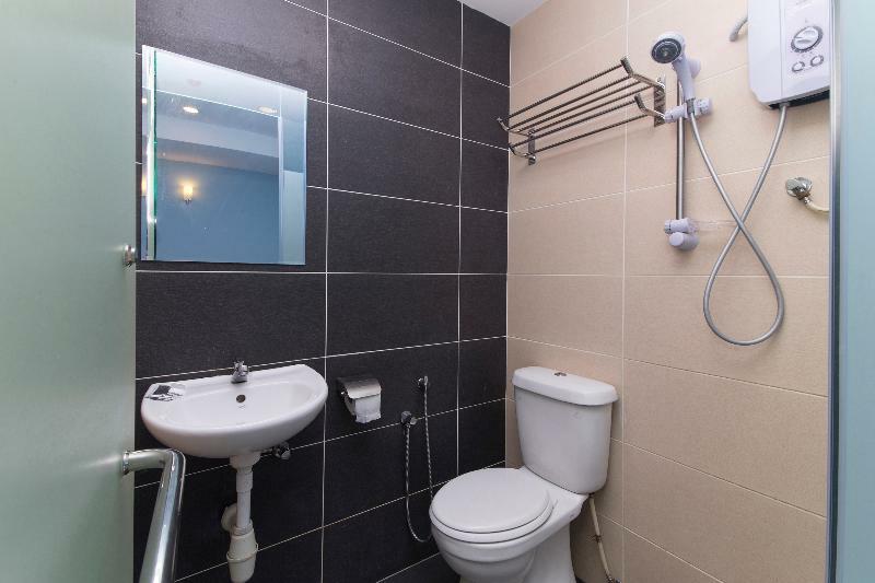 Oyo 220 Hotel Sri Maluri Kuala Lumpur Zewnętrze zdjęcie